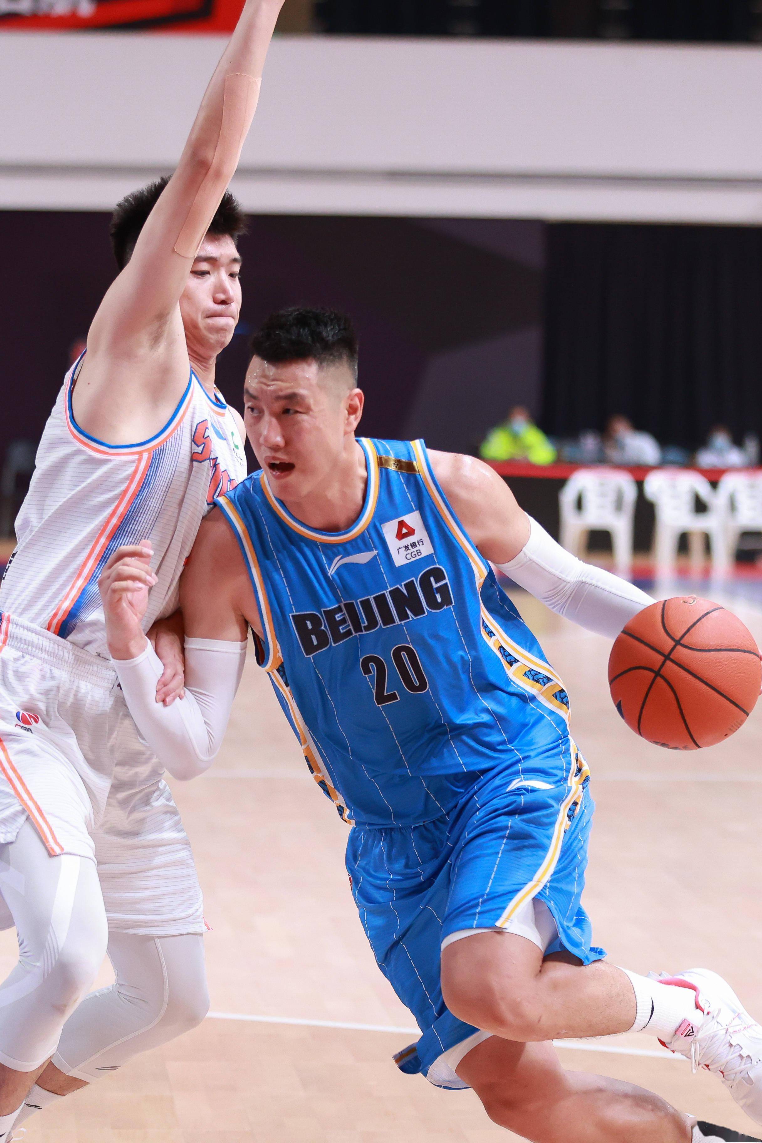 纳豆紧追不 纳豆紧追不